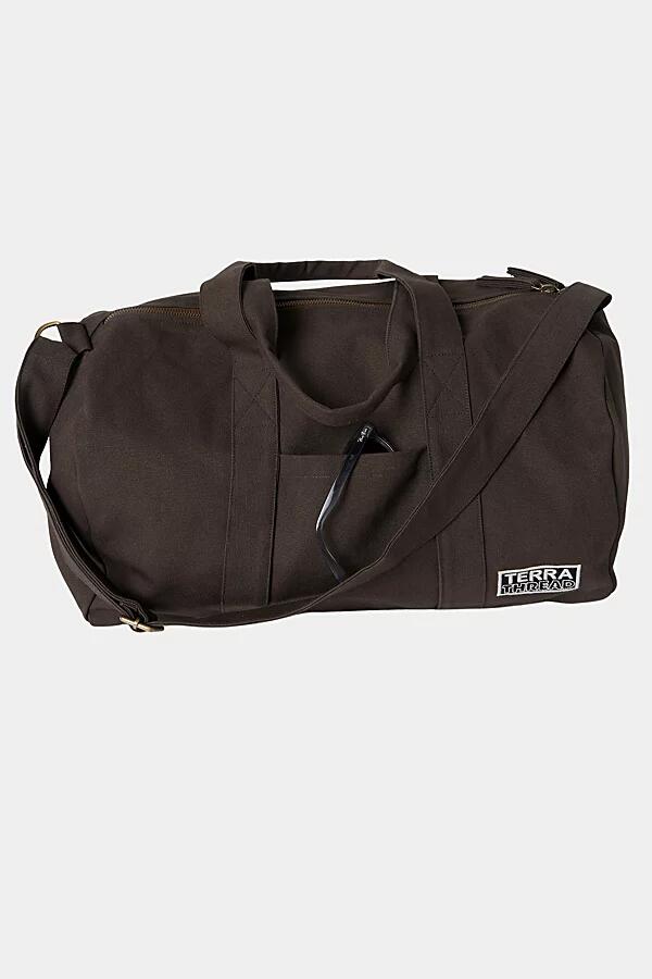 Terra Thread Organic Cotton Canvas Gym Bag in Brass Cover