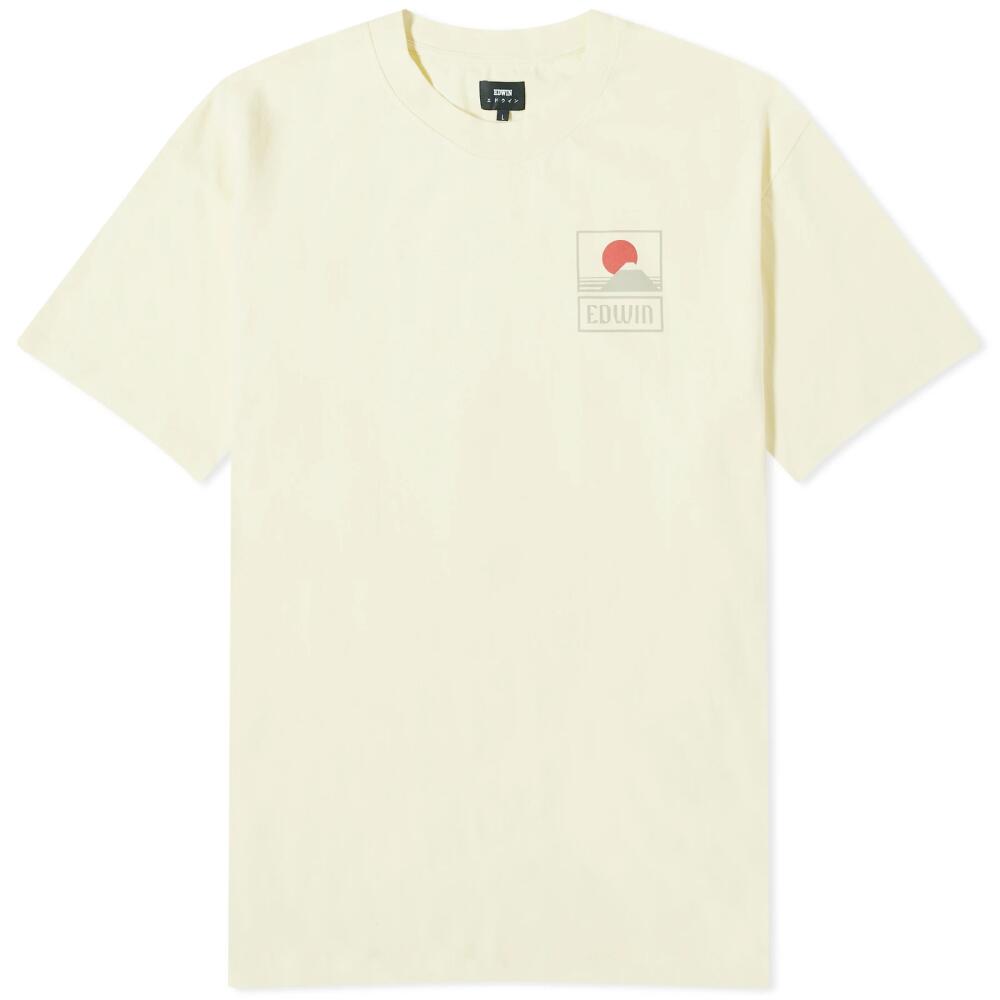 Edwin Men's Sunset On Mt Fuji T-Shirt in Tender Yellow Cover