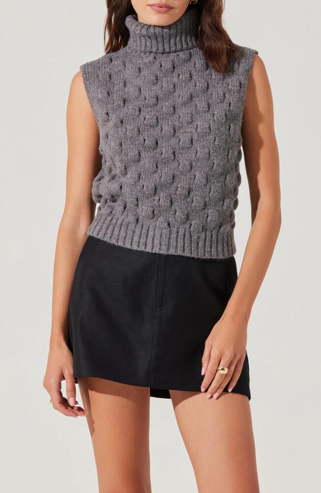 ASTR the Label Pattern Turtleneck Sweater Vest in Grey Cover