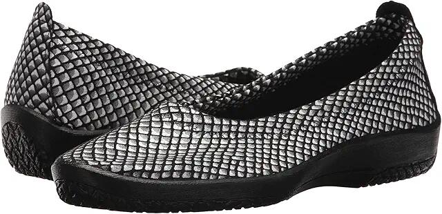 Arcopedico L15 (Black/White) Women's Shoes Cover