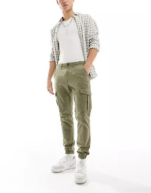 Jack & Jones cargo pants with cuff in green Cover