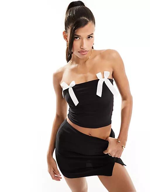 Kaiia bow detail bandeau top in black Cover