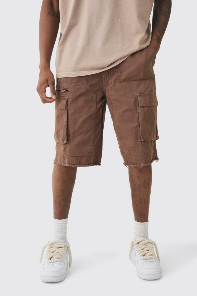 boohoo Mens Tall Fixed Waist Raw Hem Relaxed Cargo Shorts - Brown Cover