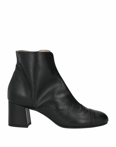 Stele Woman Ankle boots Black Calfskin Cover