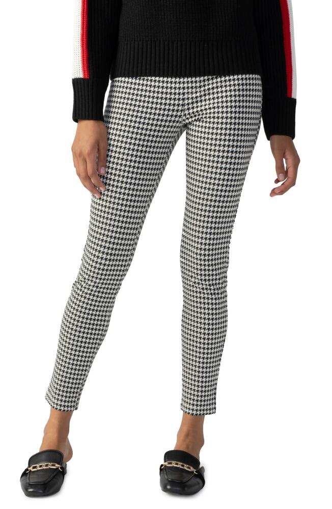 Sanctuary Runway Pattern Leggings in Classic Ho Cover