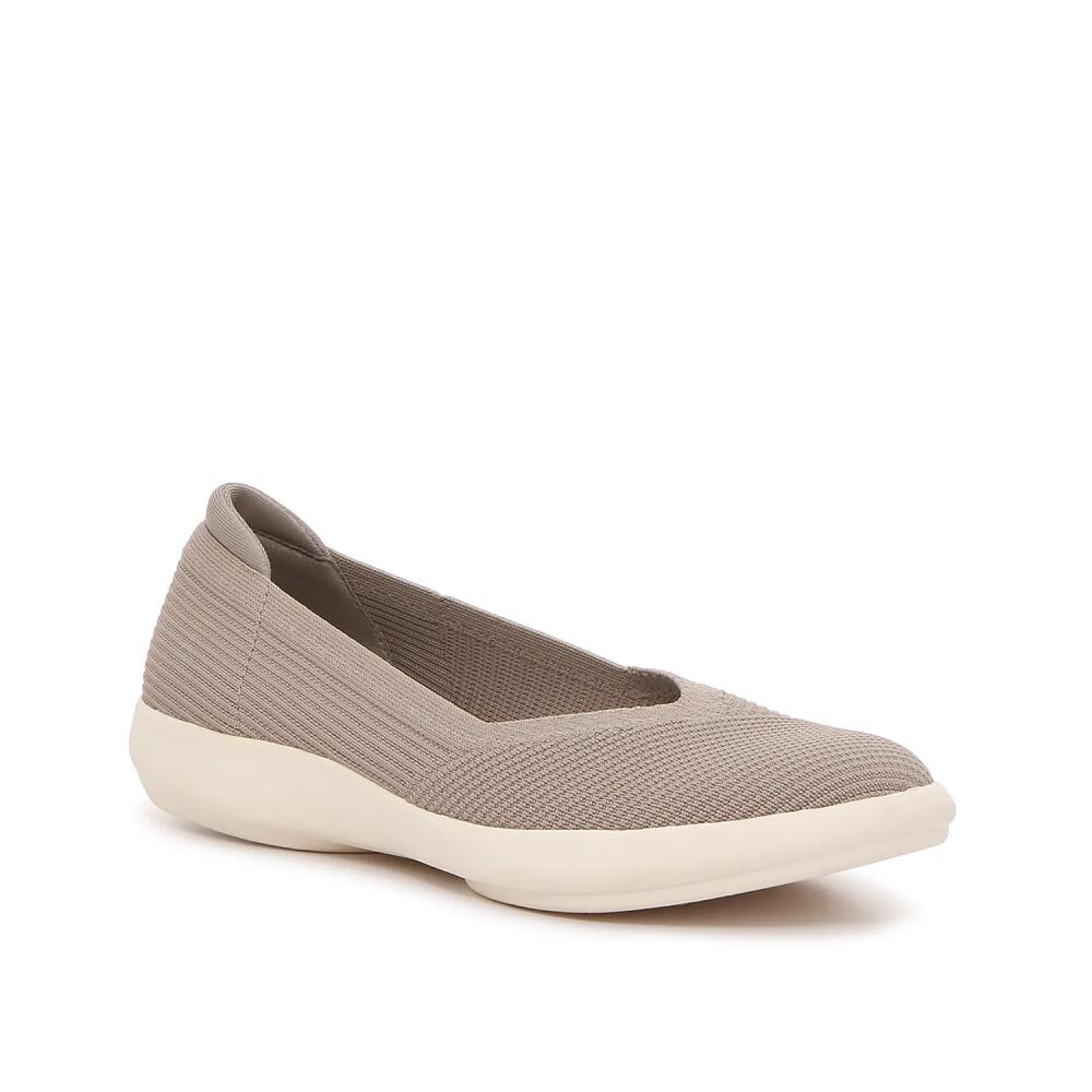 Kelly & Katie Averna SlipOn Sneaker | Women's | Taupe Light Grey Cover