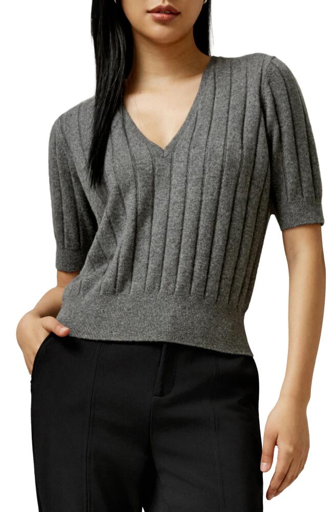 Lilysilk V-Neck Cashmere T-shirt in Medium Gray Cover