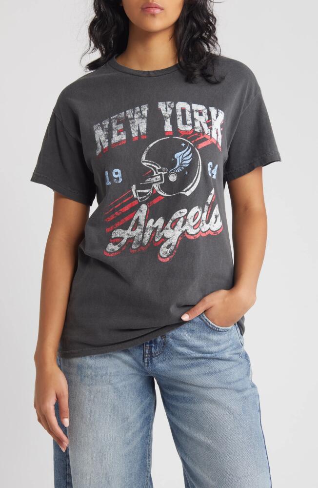 Vinyl Icons New York Angels Graphic T-Shirt in Phantom Cover