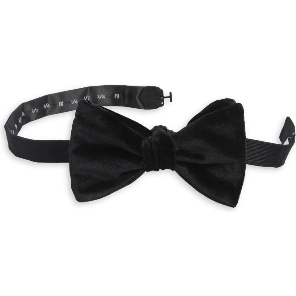 Nordstrom Solid Silk Velvet Bow Tie in Black Cover