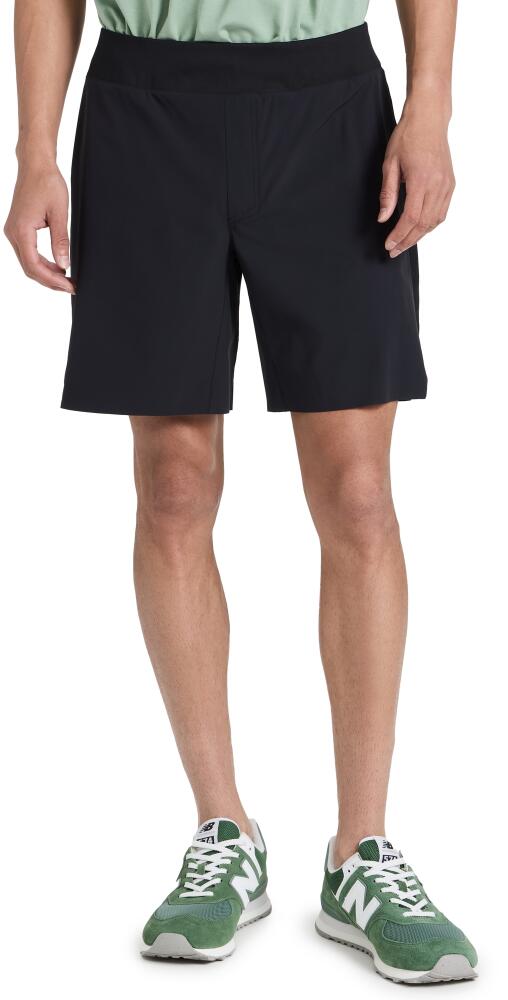 On Lightweight Shorts Black Cover