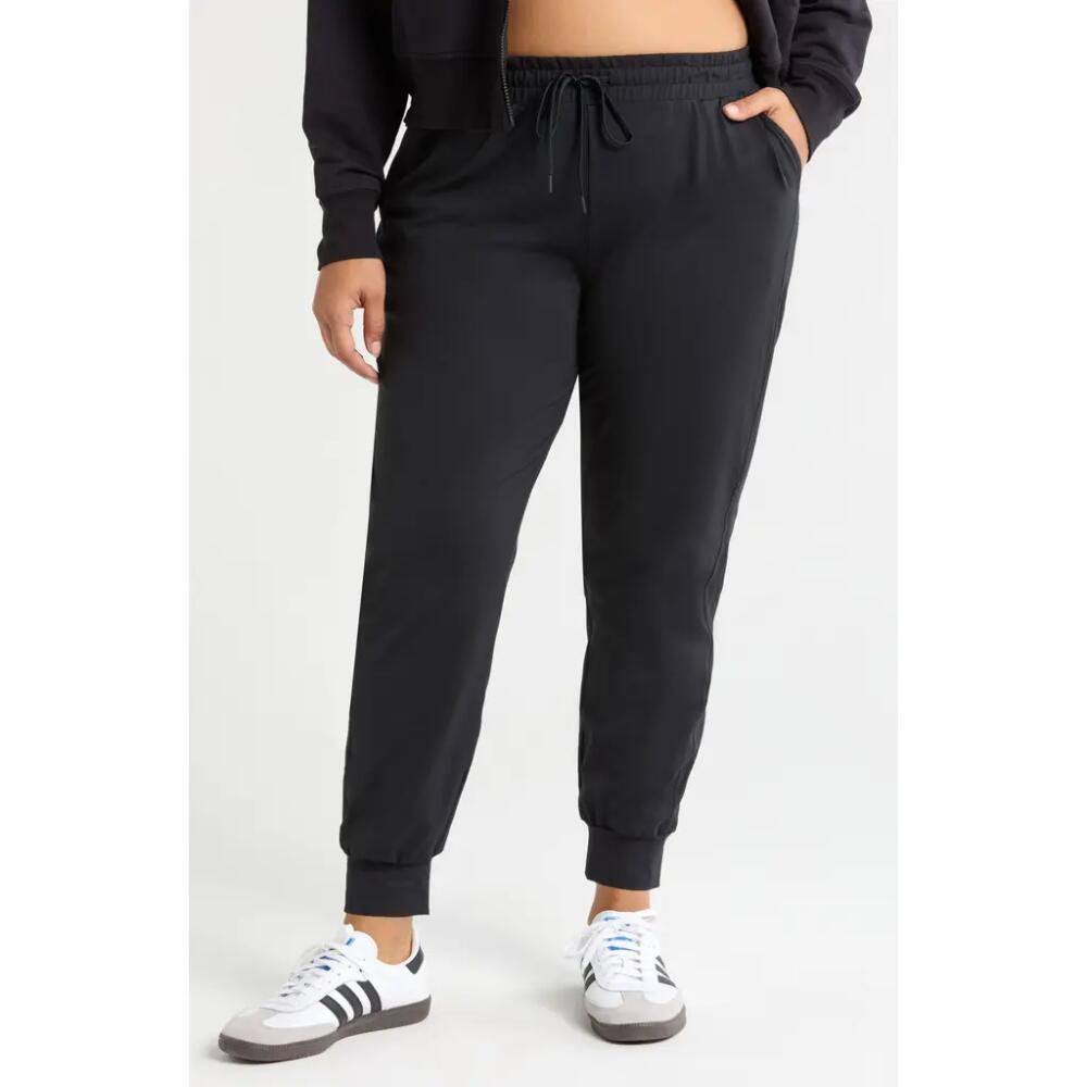 Zella Move In Pocket Joggers in Black Cover