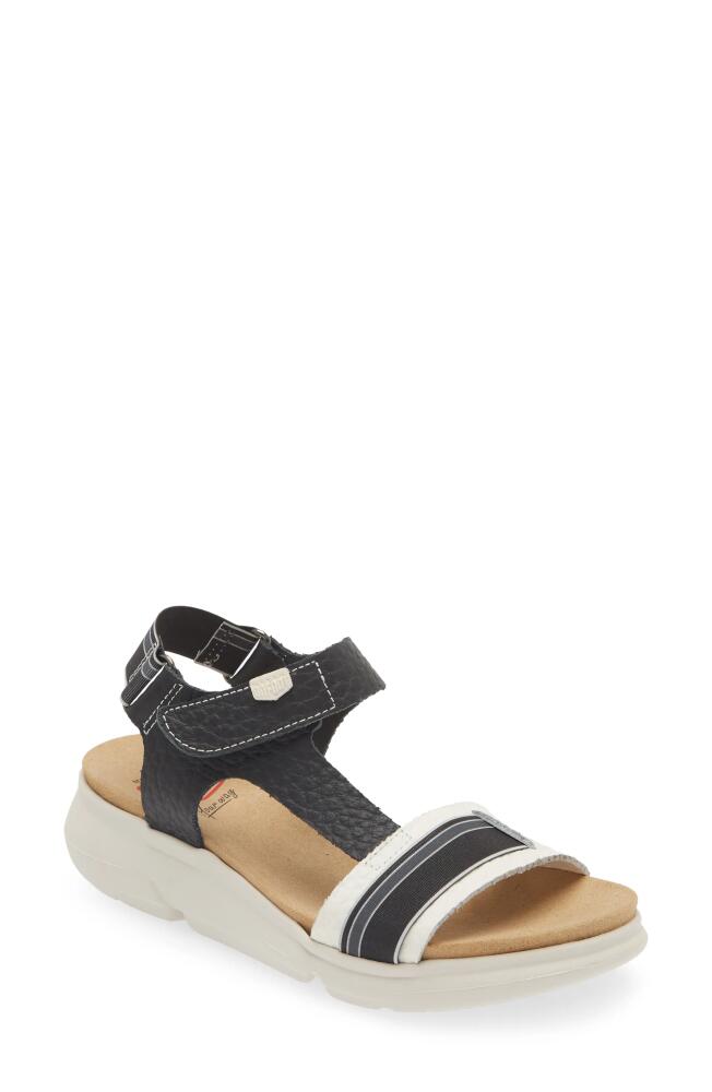 On Foot 90502 Daytona Platform Sandal in Black/Blanco Cover