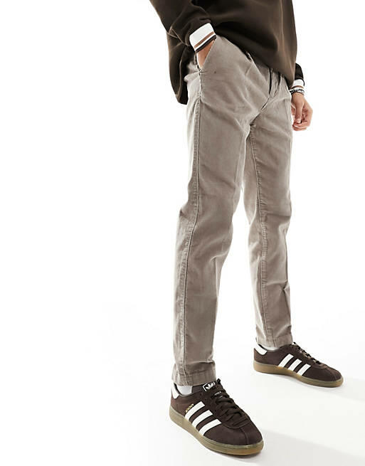 New Look cord pants in light brown Cover