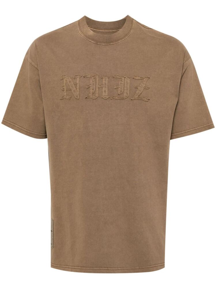 izzue logo-appliqué cotton T-shirt - Brown Cover