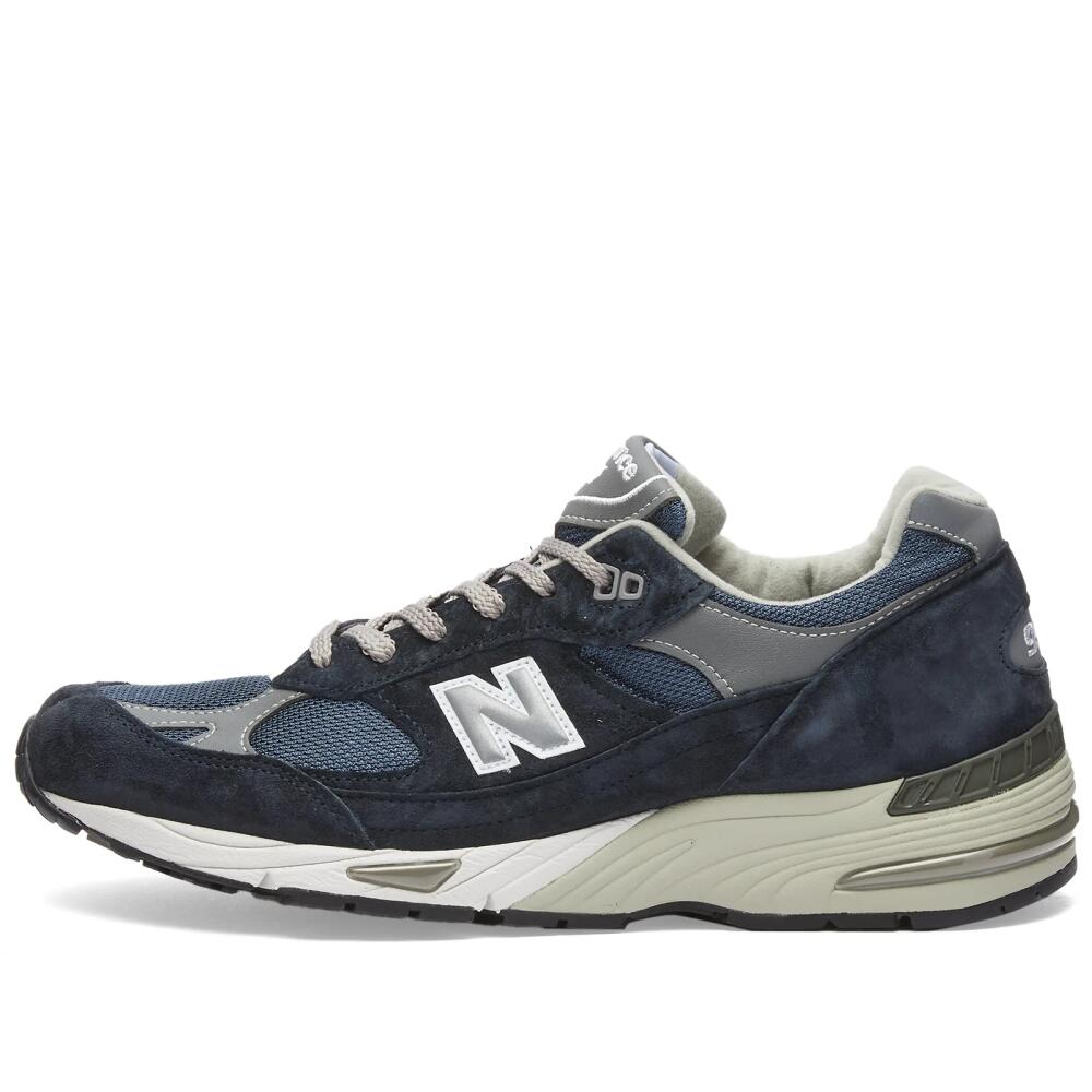 New Balance Men's M991NV - Made in England Sneakers in Navy/Grey Cover