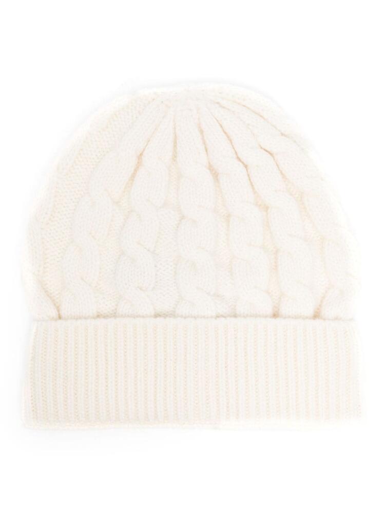 Lady Anne James beanie hat - White Cover