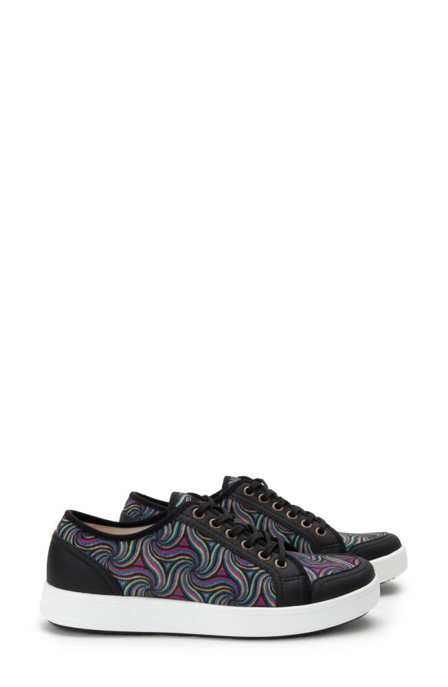 TRAQ by Alegria Sneaq Sneaker in Psych Fabric Cover