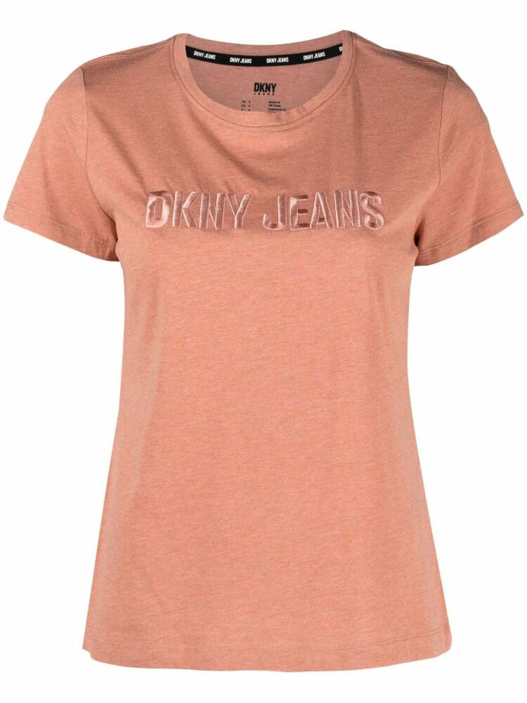 DKNY embossed-logo short-sleeve T-shirt - Pink Cover