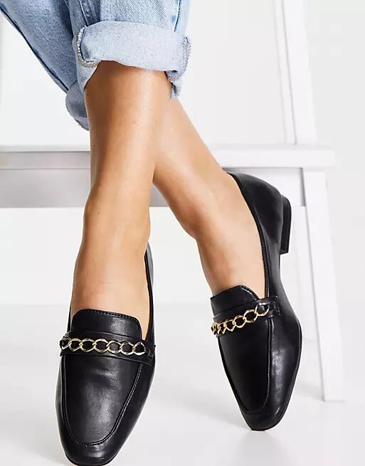 ASOS DESIGN Mingle chain loafers in black Cover