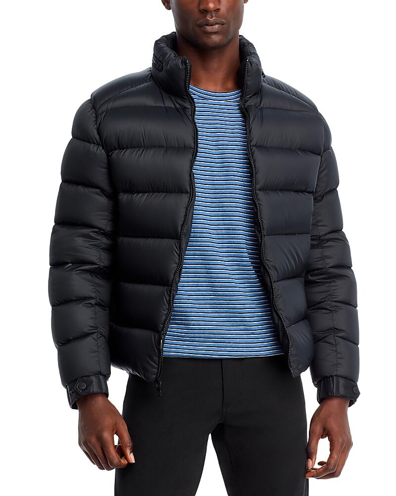 Sam. Trekker Puffer Jacket Cover