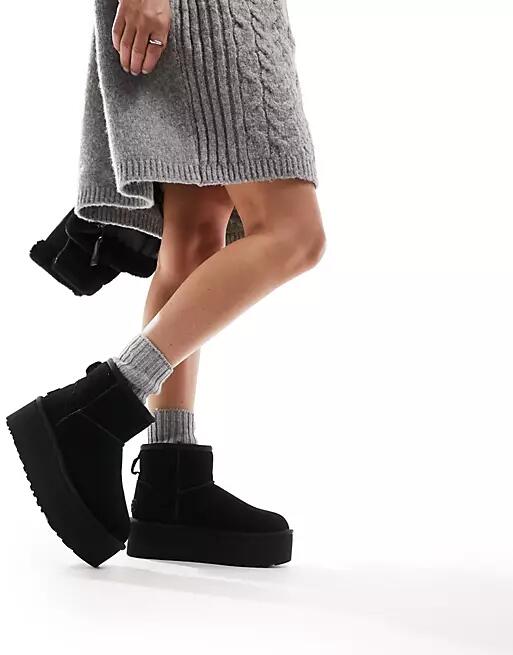 UGG Classic mini platform boots in black Cover