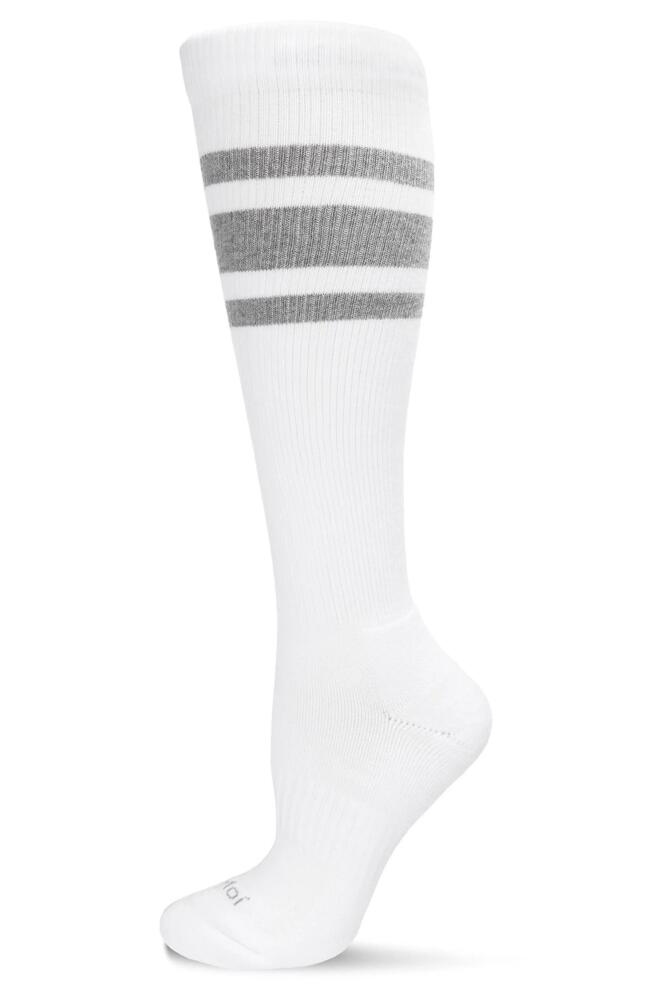 MeMoi Stripe Performance Knee High Compression Socks in White Cover