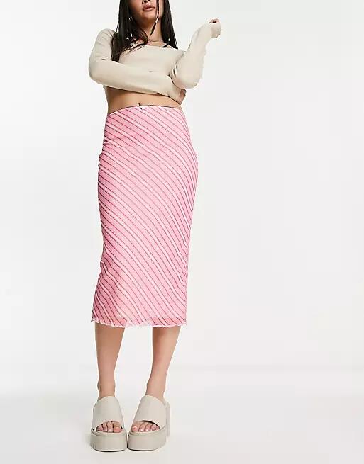 Daisy Street mesh midi skirt in pink print Cover