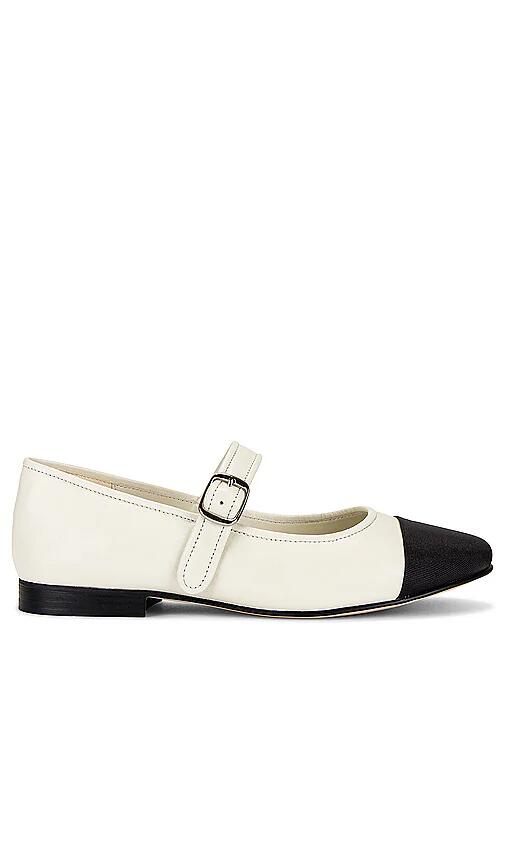 RAYE Miga Flat in Ivory Cover