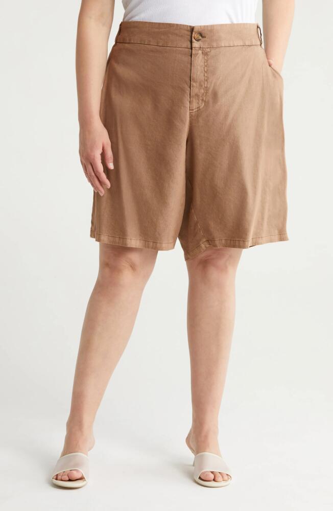 KUT from the Kloth Pleated Linen Blend Shorts in Chocolate Cover