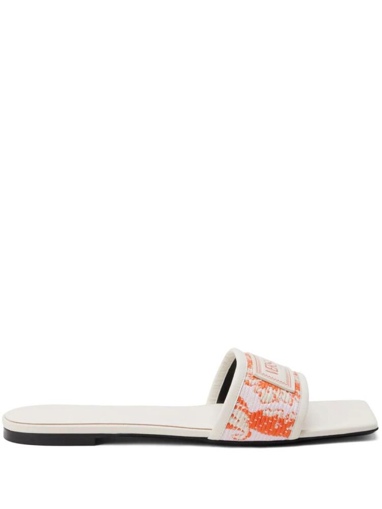 Versace Theia Barocco raffia slides - White Cover