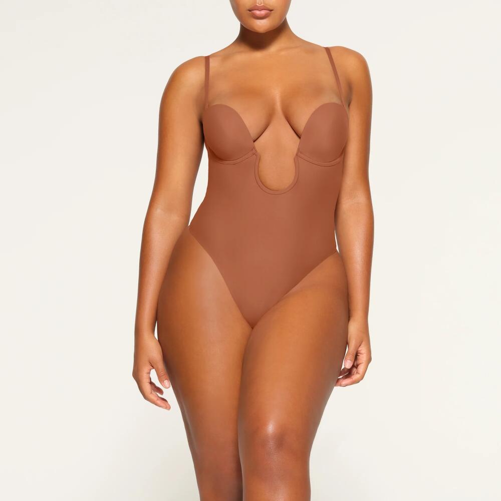 SKIMS Bodysuit | Medium Neutral | 4XL | Deep Plunge Shapewear Cover