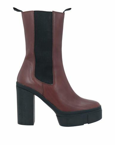 Vic Matiē Woman Ankle boots Brown Soft Leather Cover