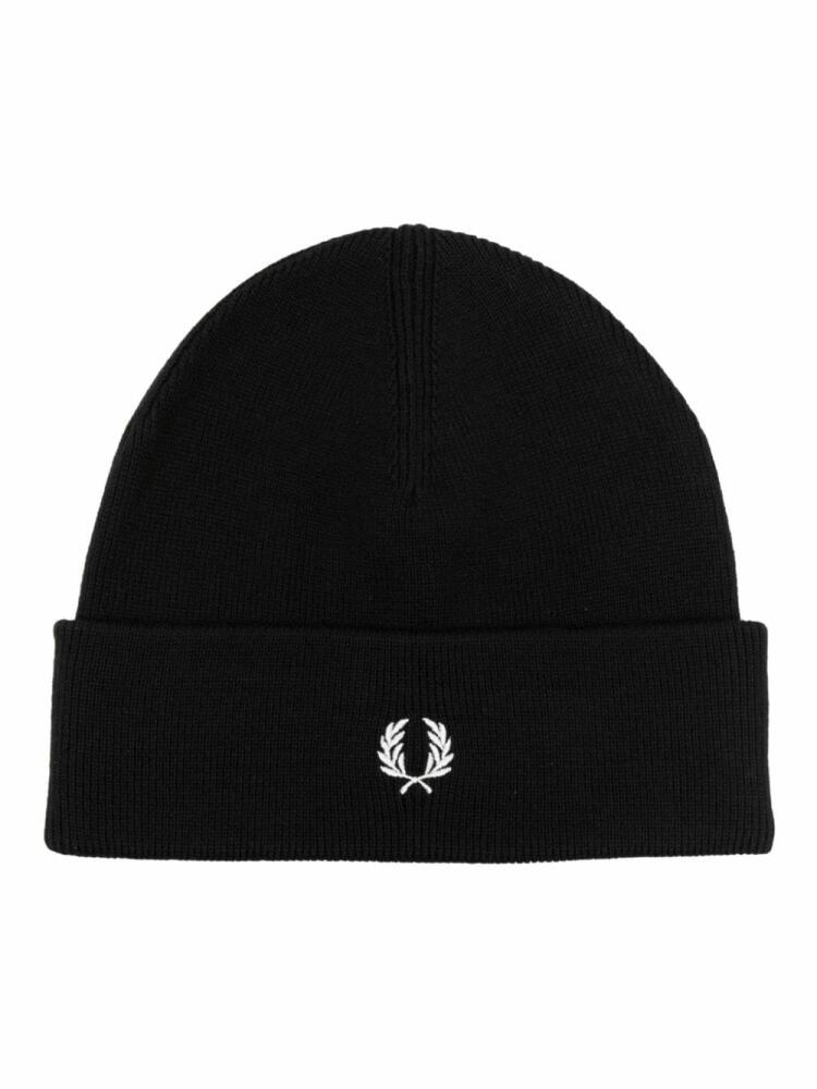 Fred Perry logo-embroidered knitted beanie - Black Cover