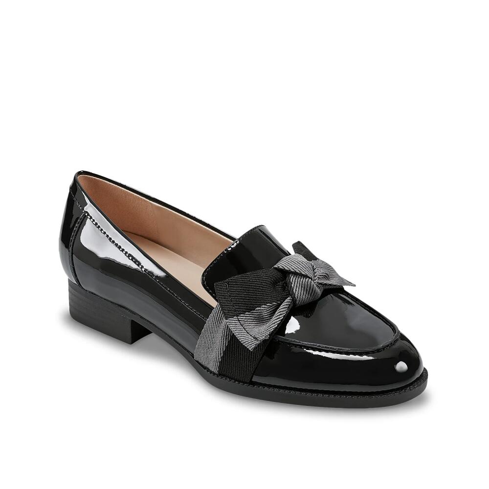 Bandolino Lindio Loafer | Women's | Black Patent Synthetic/Grey Bow Cover