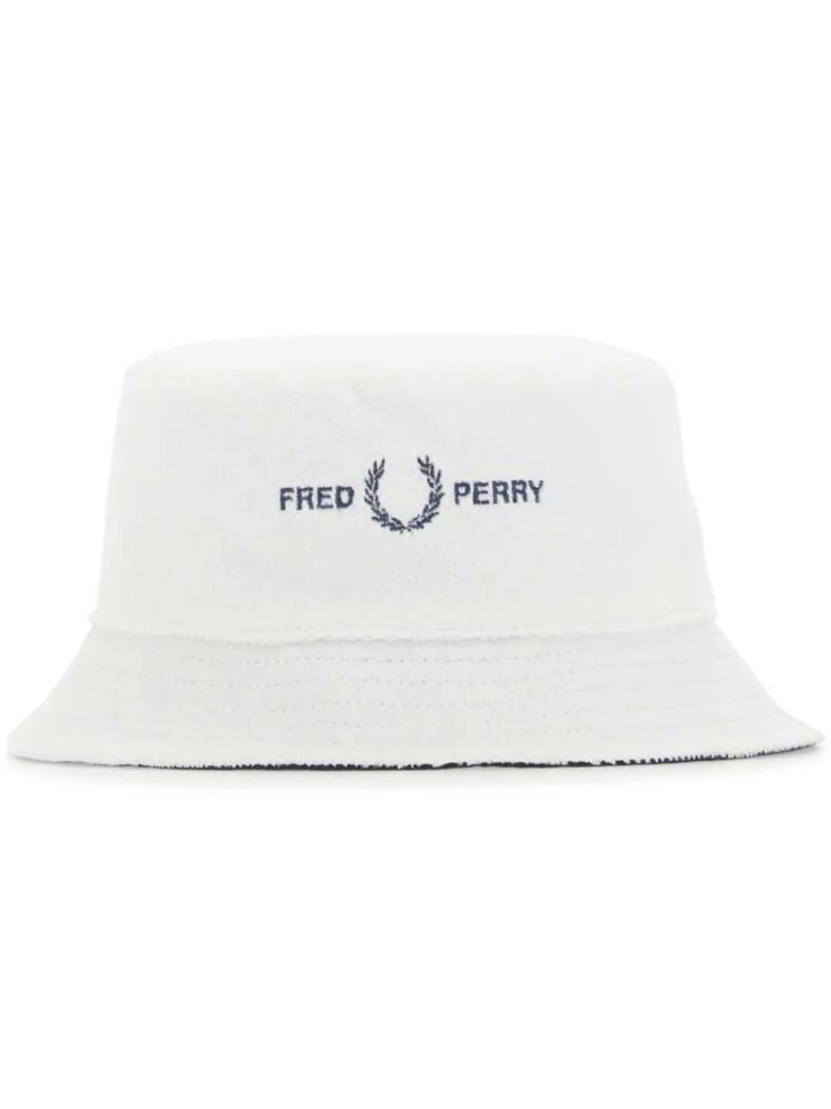 Fred Perry logo-print cotton bucket hat - White Cover