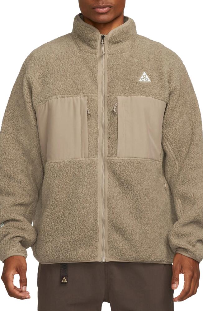 Nike ACG Arctic Wolf Polartec Fleece Jacket in Khaki/Light Iron Ore/White Cover