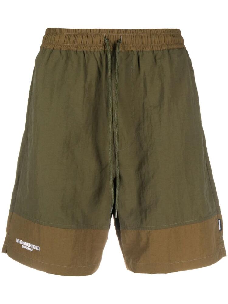 Neighborhood logo-print two-tone shorts - Green Cover