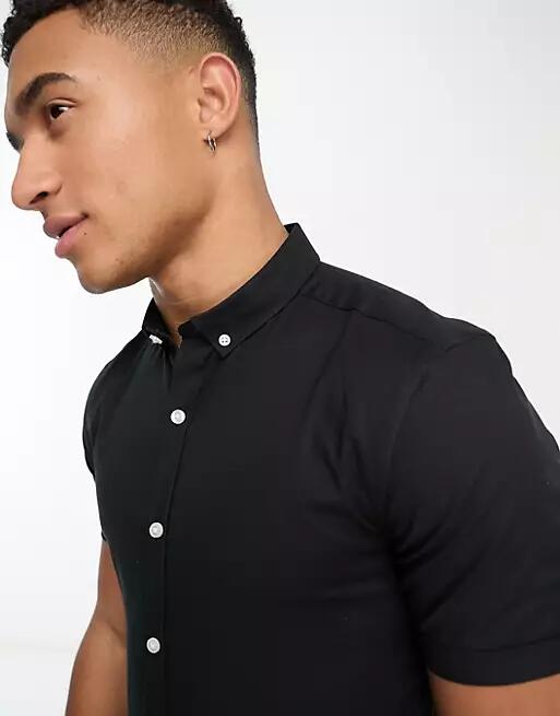 New Look short sleeve muscle fit oxford shirt in black Cover