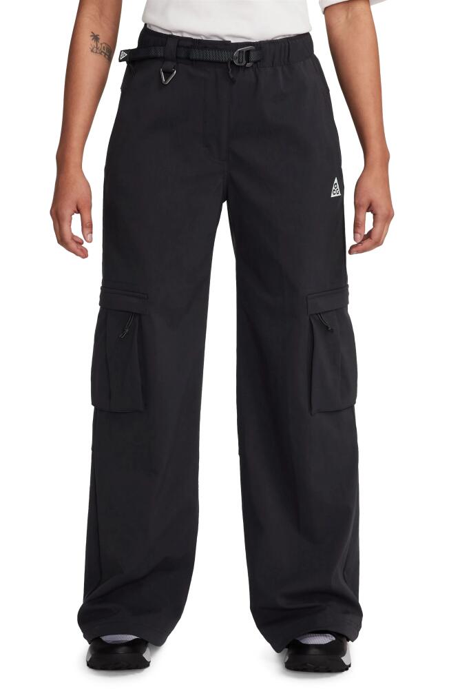 Nike Smith Summit Zip Off Cargo Pants in Black/Summit White Cover