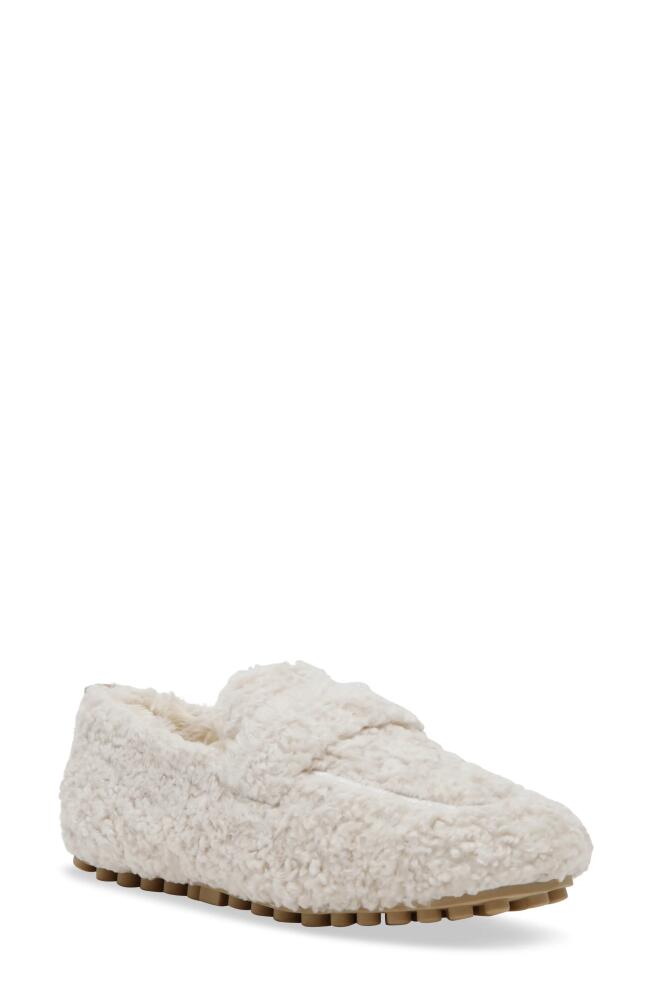 Steve Madden Slip Faux Shearling Slipper in Beige Cover