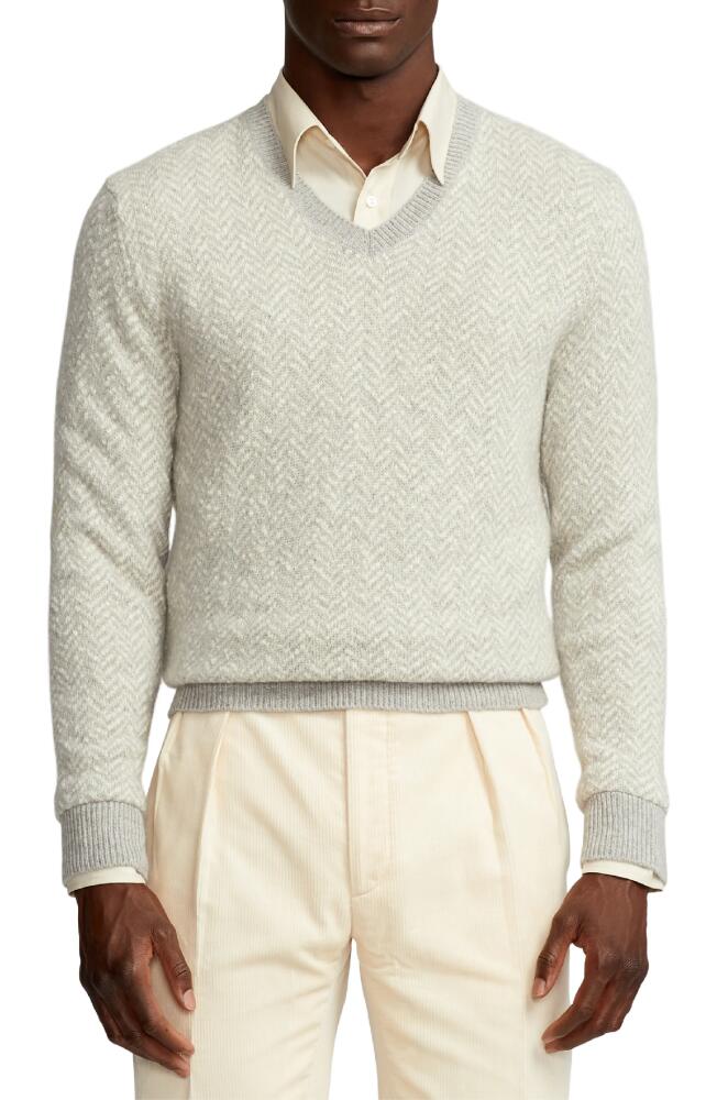 Ralph Lauren Purple Label Herringbone Cashmere V-Neck Sweater in Grey Multi Cover