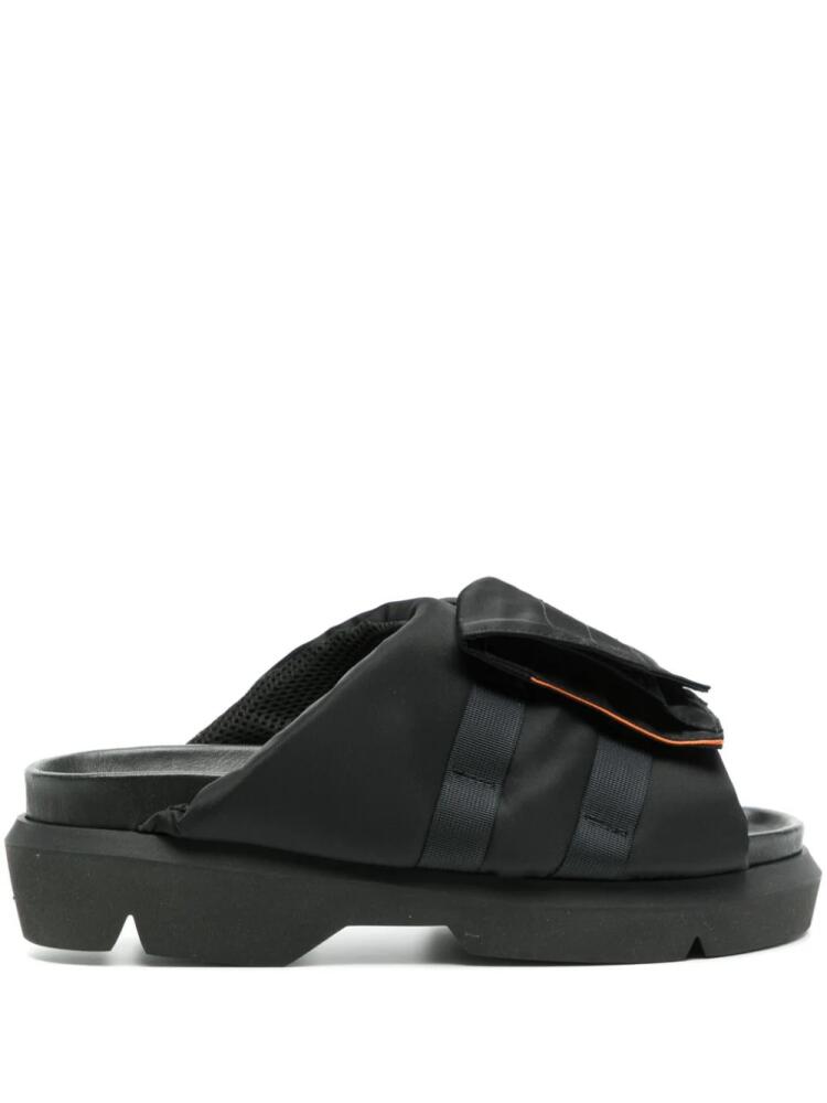 sacai multi-pocket slides - Black Cover