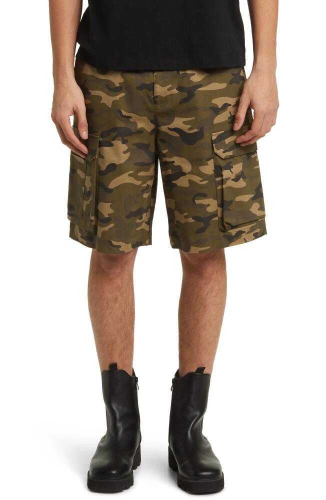 FRAME Cargo Shorts in Camo/Noir Cover