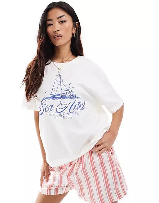 Pull & Bear nautical graphic t-shirt in ecru-White Cover