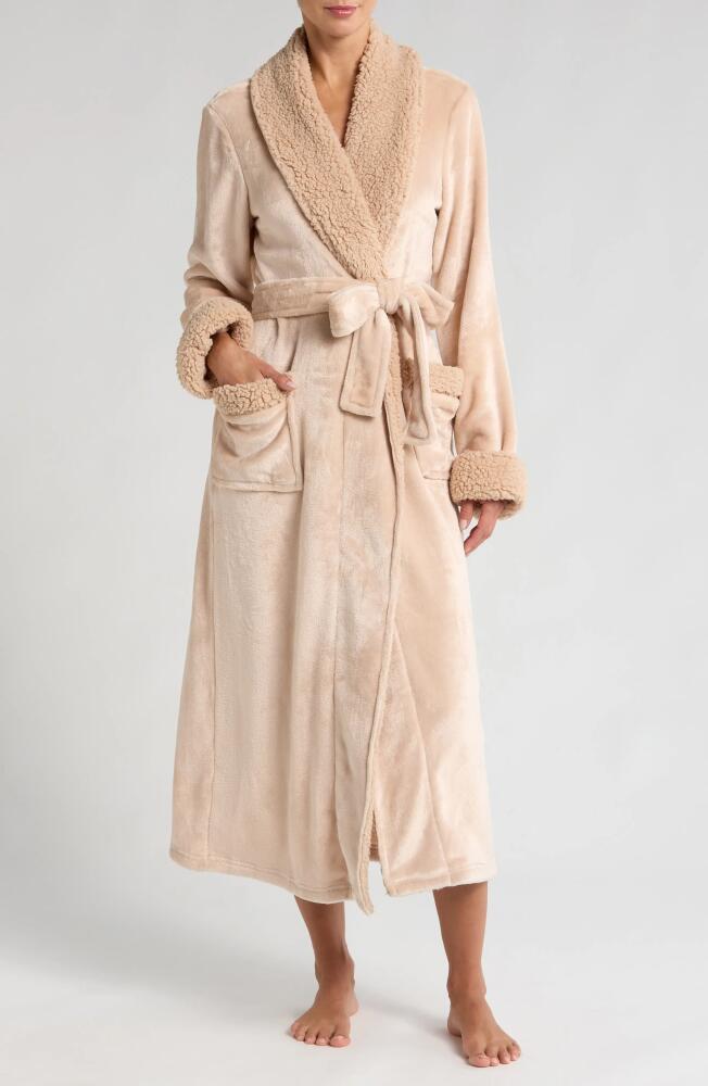 Natori Plush Robe in Beige Cover