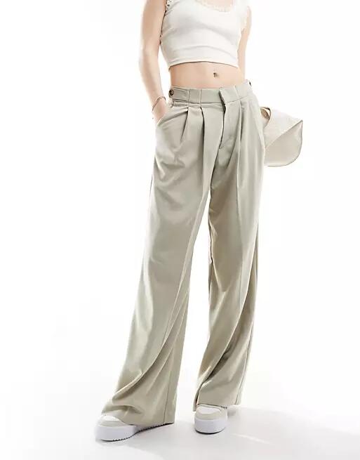 Pull & Bear wide leg double pleat tailored pants in stone-Gray Cover