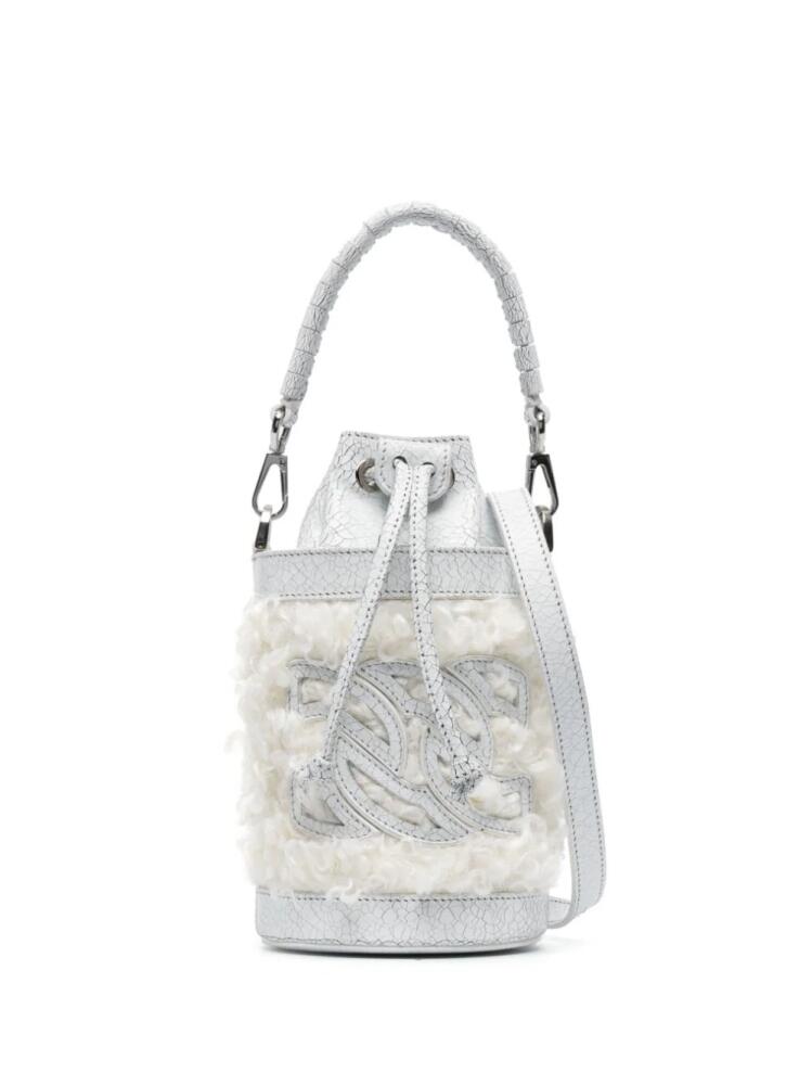 Casadei Giulia faux-shearling bucket bag - White Cover