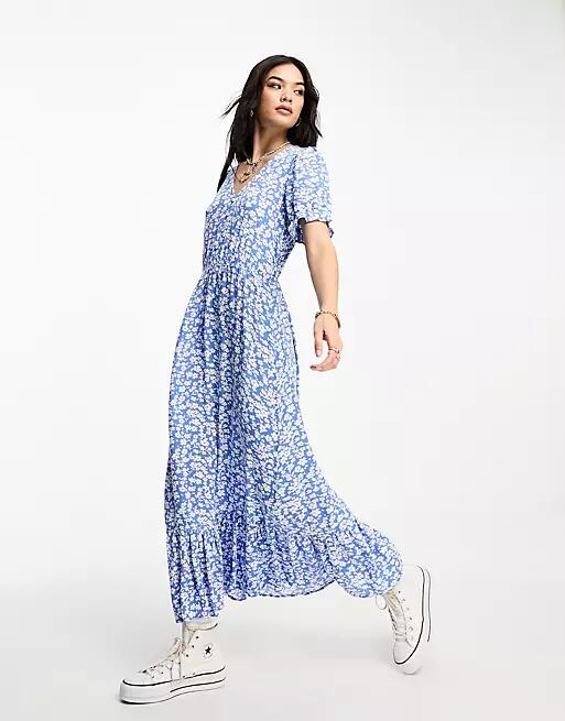 Only puff sleeve v neck maxi dress in blue floral Cover