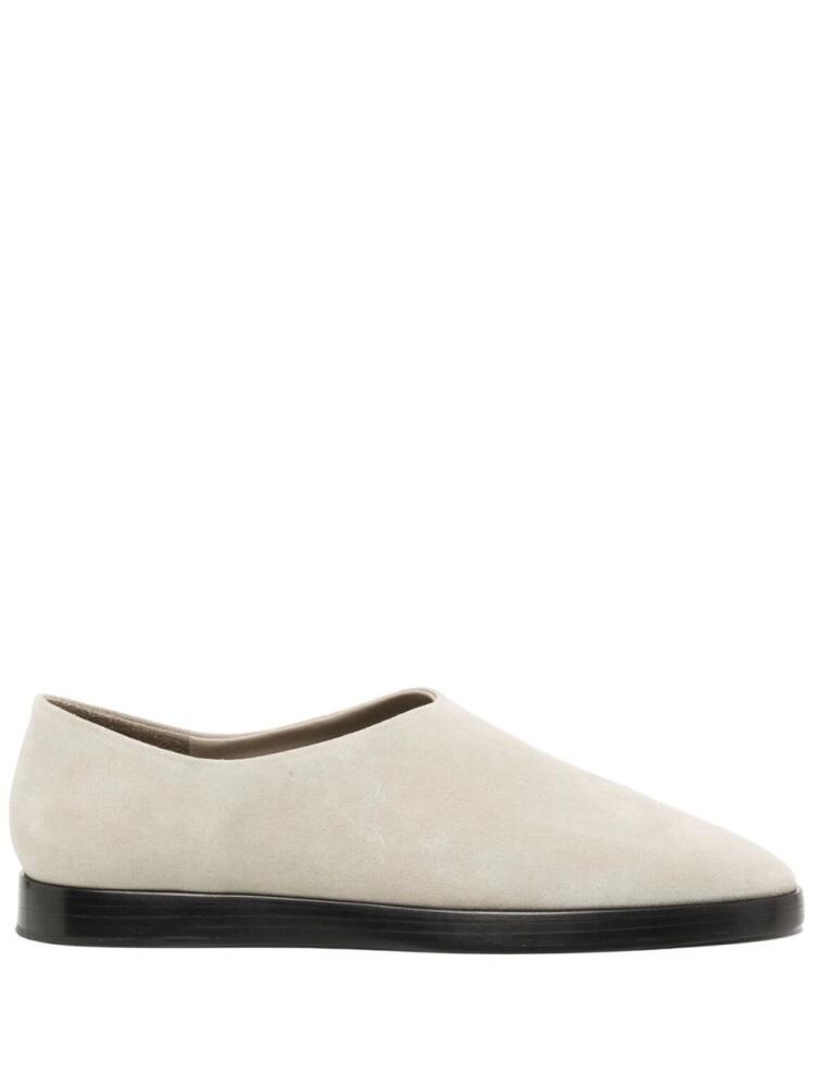 Fear Of God almond-toe calf-leather loafers - Grey Cover