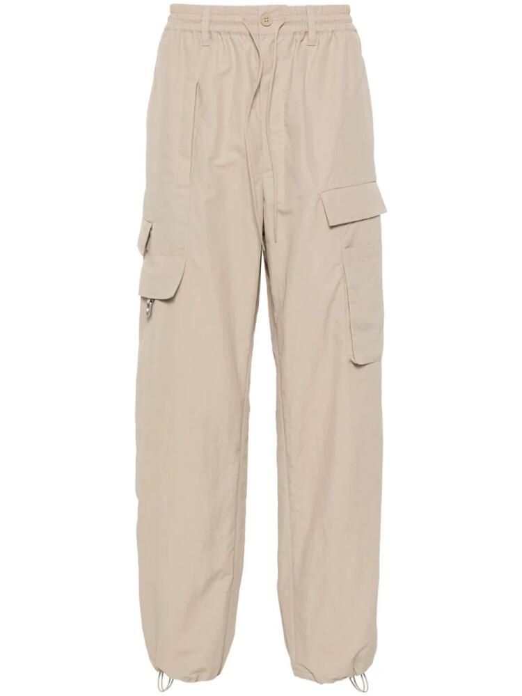 Y-3 crinkled cargo pants - Neutrals Cover